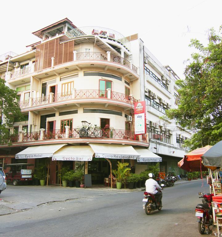 Cyclo Hotel-Bar-Restaurant Phnom Penh Exterior foto